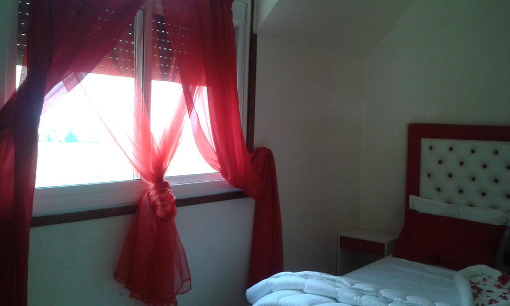 Hotel School Ersat Azrou Luaran gambar