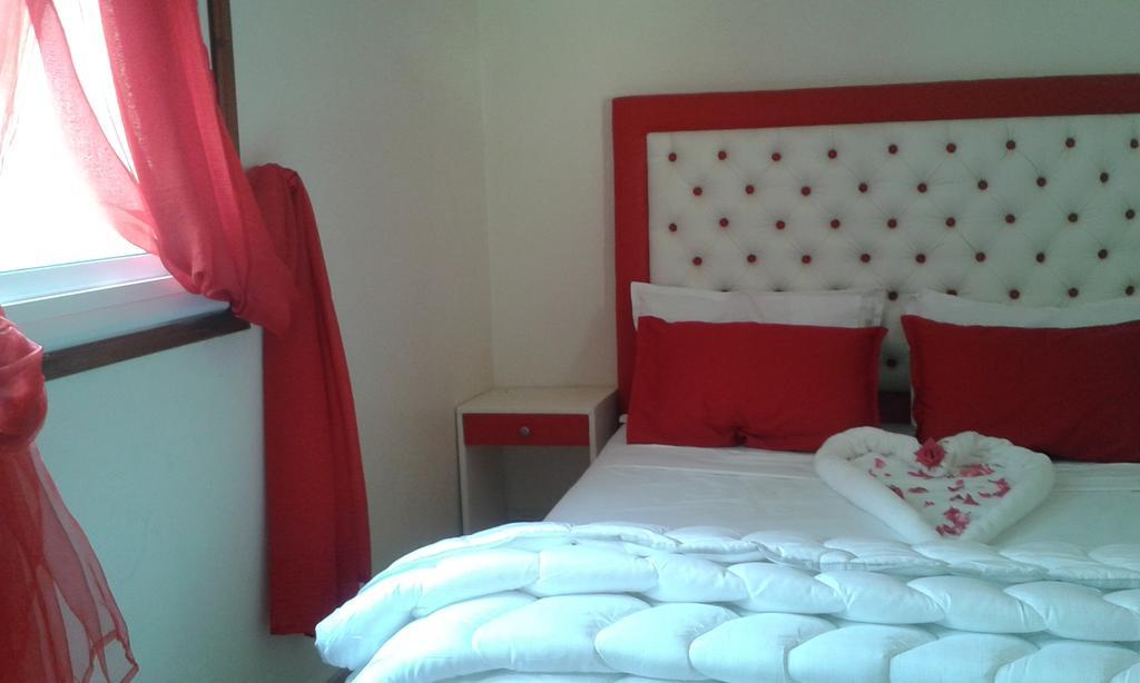 Hotel School Ersat Azrou Luaran gambar