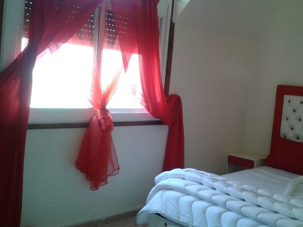 Hotel School Ersat Azrou Luaran gambar