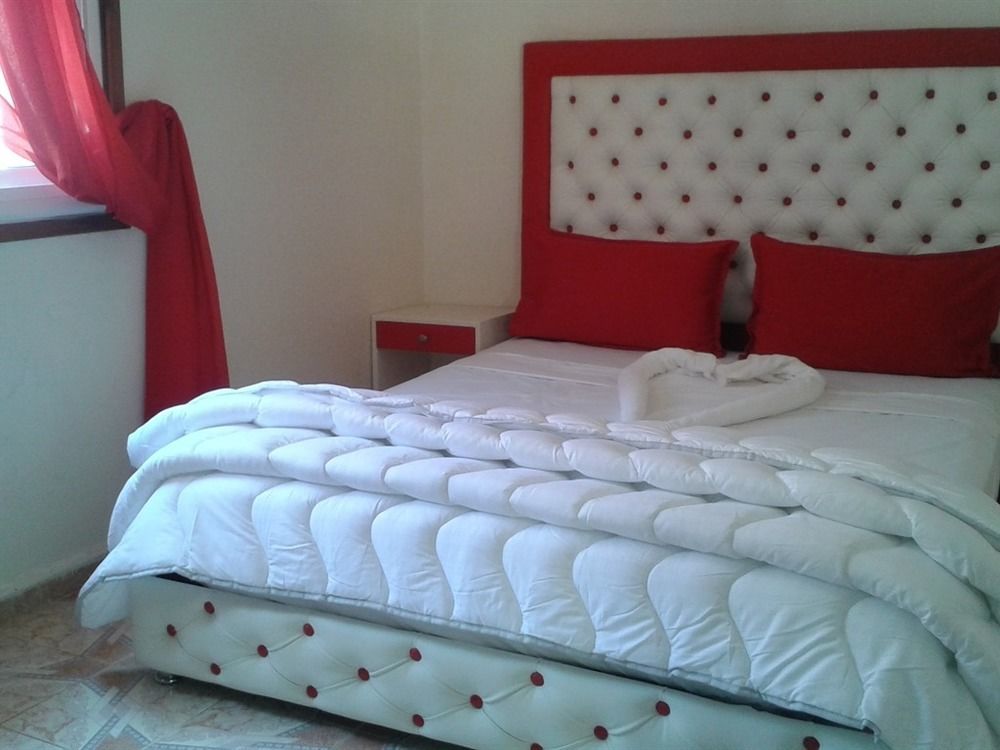 Hotel School Ersat Azrou Luaran gambar